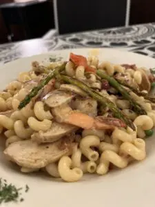 Creamy shrimp pasta with mushrooms and asparagus